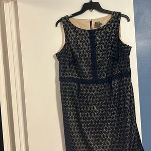 Beautiful navy Taylor sleeveless dress